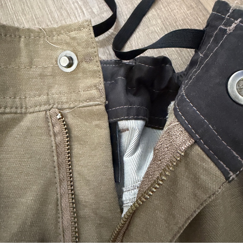 Kuhl Shorts Men’s 35x10 Brown Flat Front Stretch‎ Hiking 5 Pocket Unlined Nylon - Picture 6 of 13